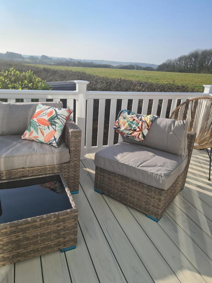 Saint Florence Beautiful 2 Bedroom Caravan, Holiday Park Tenby מראה חיצוני תמונה