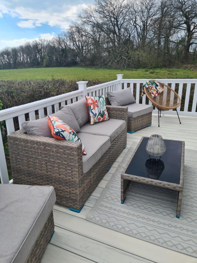 Saint Florence Beautiful 2 Bedroom Caravan, Holiday Park Tenby מראה חיצוני תמונה