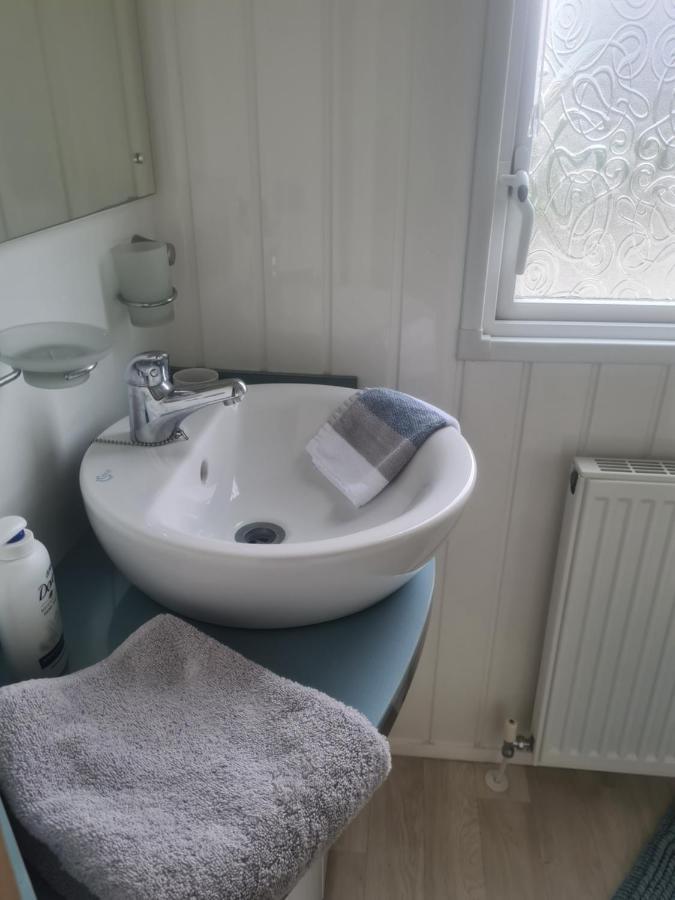 Saint Florence Beautiful 2 Bedroom Caravan, Holiday Park Tenby מראה חיצוני תמונה