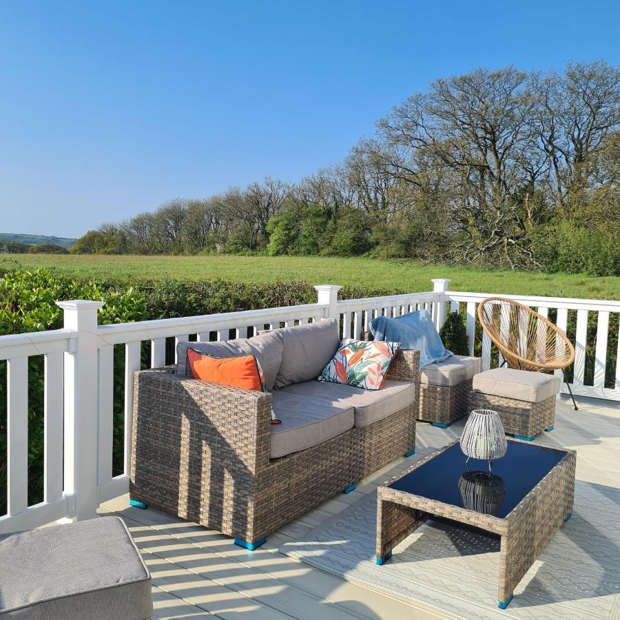 Saint Florence Beautiful 2 Bedroom Caravan, Holiday Park Tenby מראה חיצוני תמונה