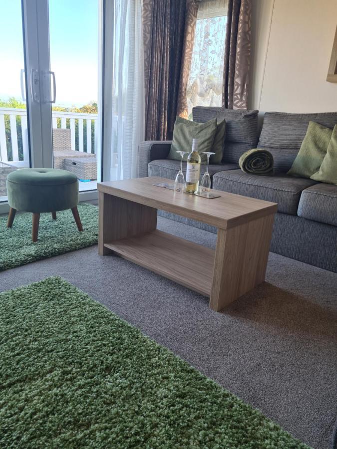 Saint Florence Beautiful 2 Bedroom Caravan, Holiday Park Tenby מראה חיצוני תמונה